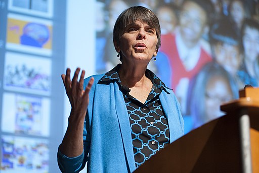 Mary Beth Tinker in 2014 speaking at E.W. Scripps School of Journalism about student free speech to promote First Amendment rights for children.